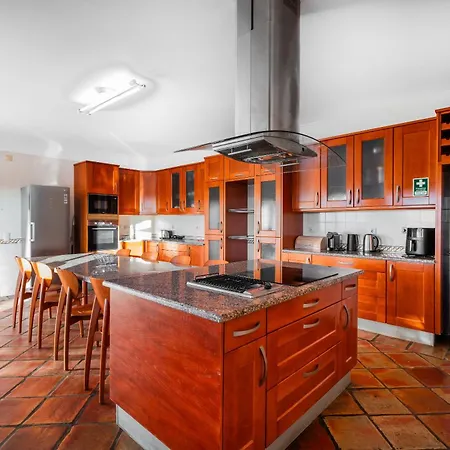Rosas Villa *